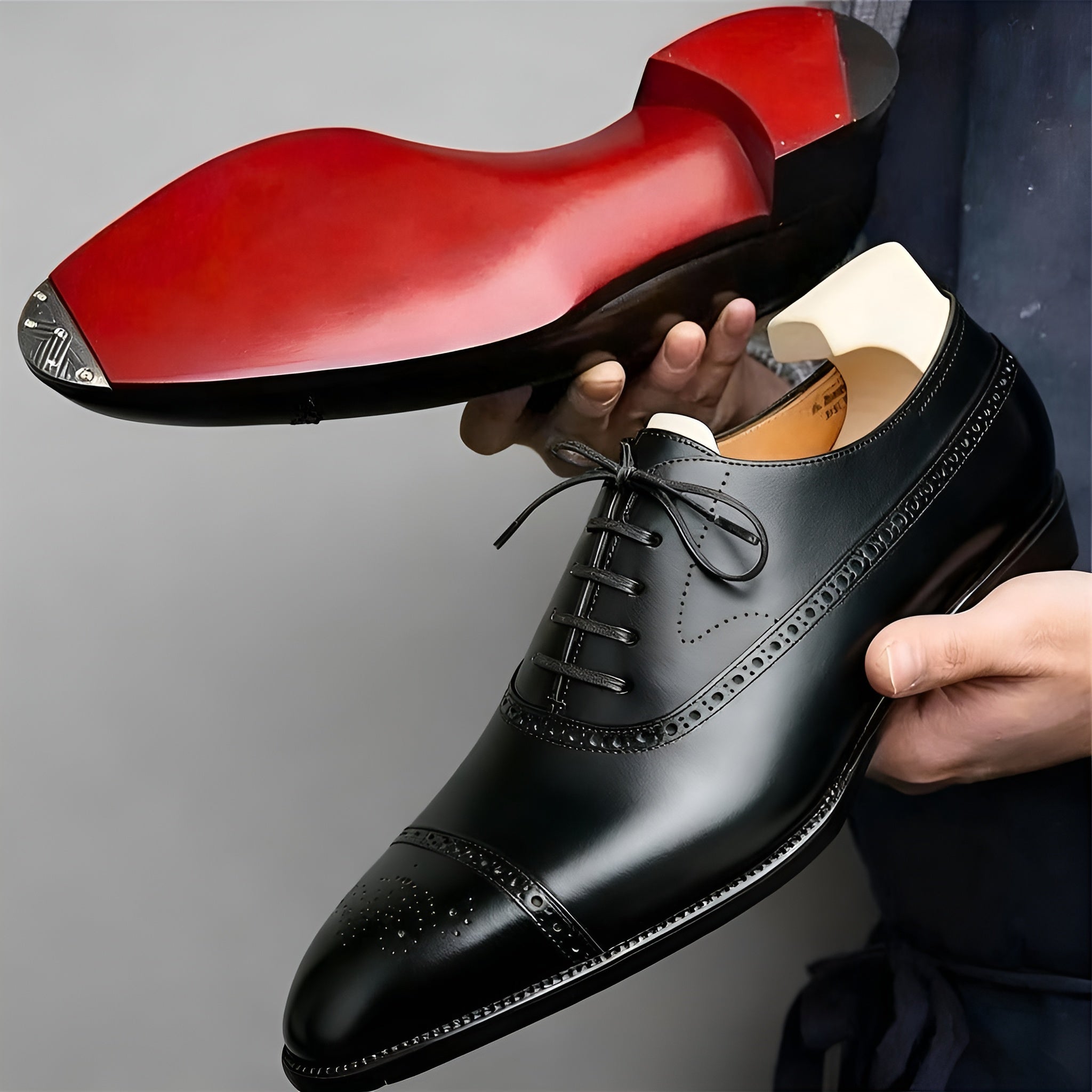 PERFORATED OXFORD SHOES FOR MEN