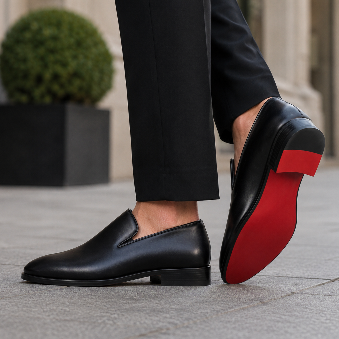 CUSHIONED LEATHER LOAFERS FOR MEN