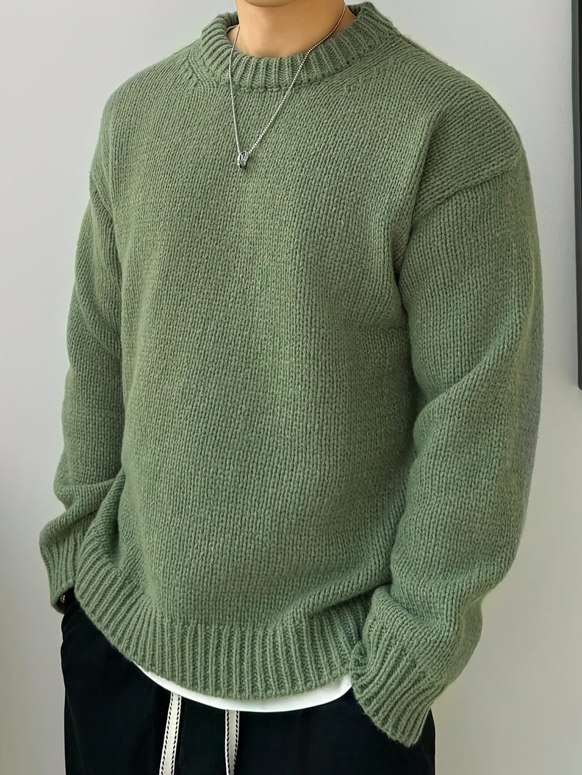 SOLID KNIT CREWNECK SWEATER FOR MEN