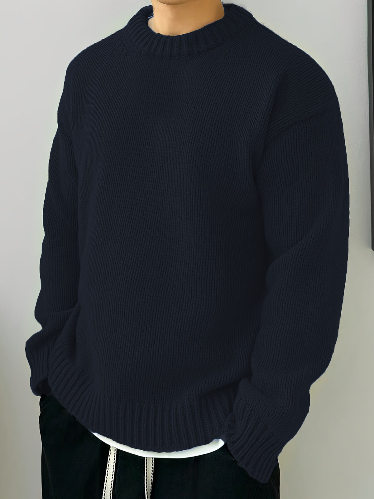 SOLID KNIT CREWNECK SWEATER FOR MEN
