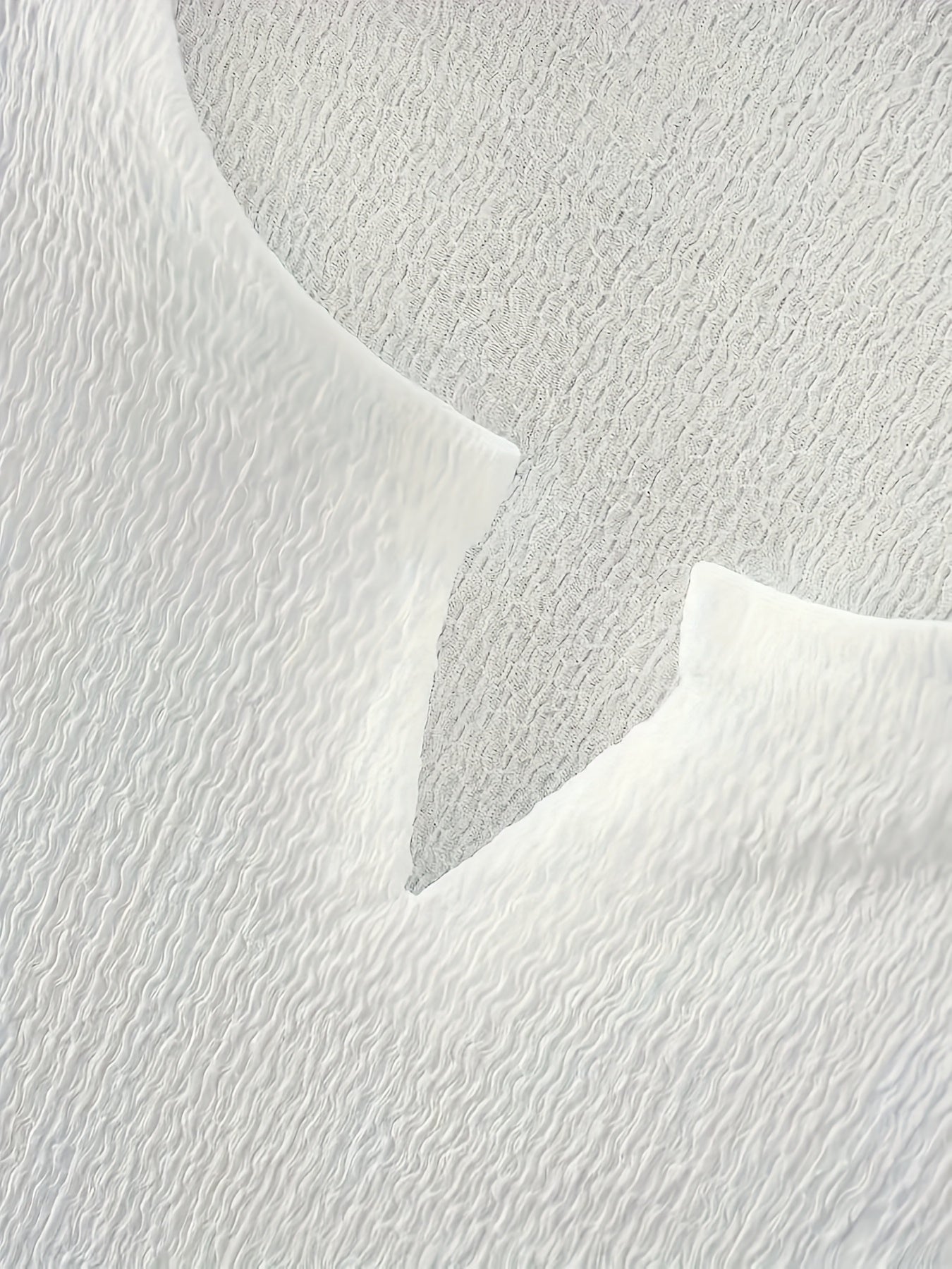 SLEEVELESS V-NECK TOP FOR MEN