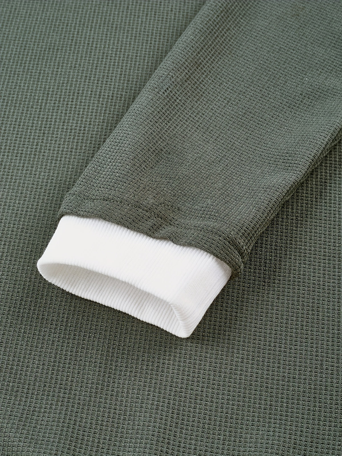 TEXTURED COLOURBLOCK POLO FOR MEN