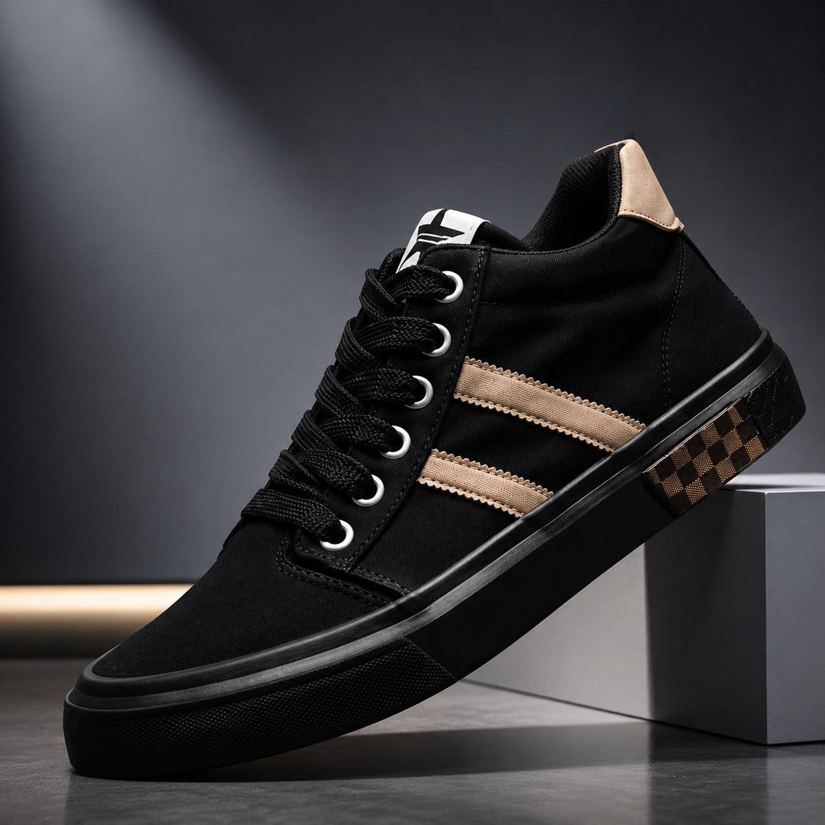 BOLD CANVAS SNEAKERS FOR MEN