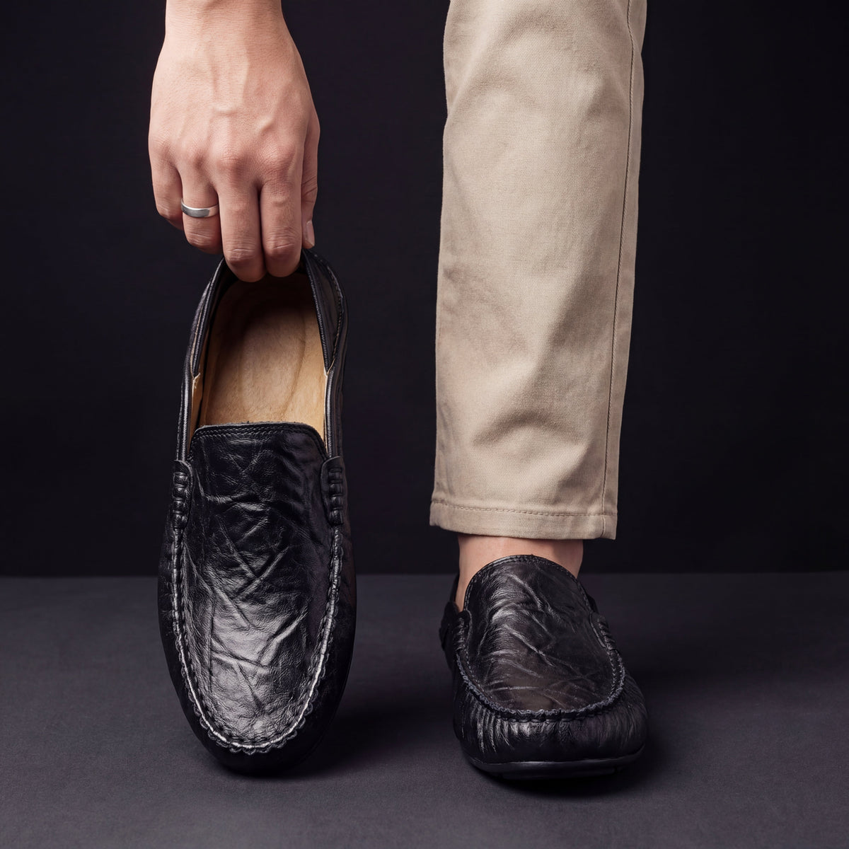 CUSHIONED CLASSIC LOAFERS FOR MEN