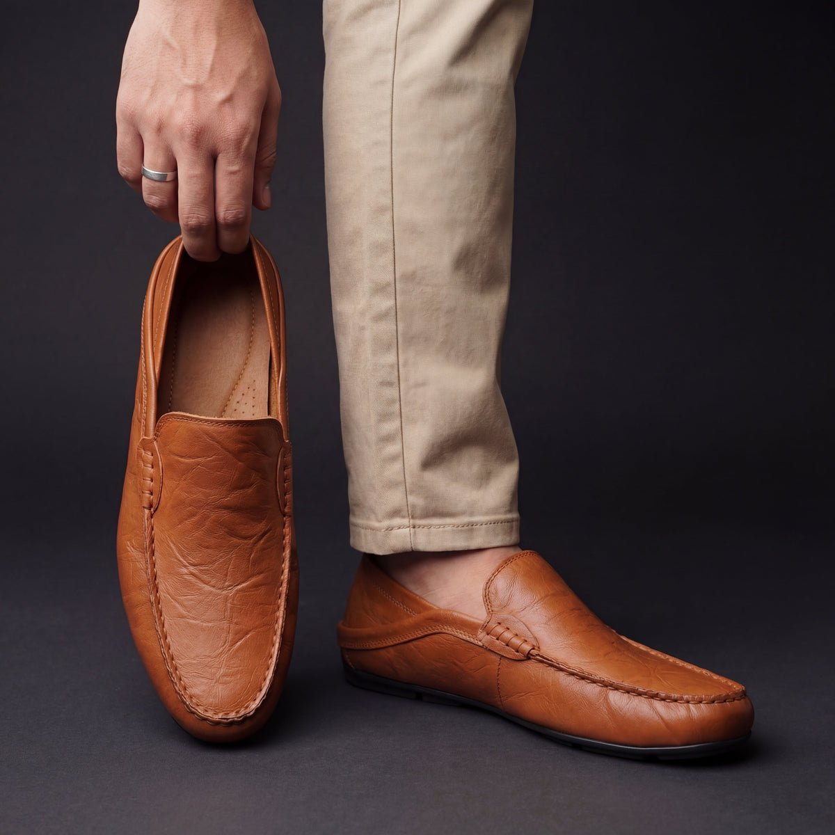 CUSHIONED CLASSIC LOAFERS FOR MEN