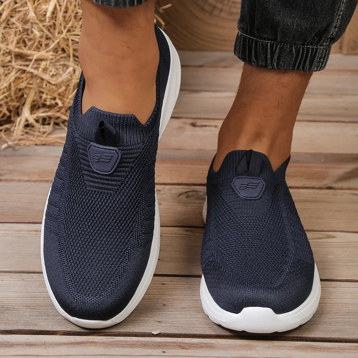 LIGHTWEIGHT SHOES FOR MEN
