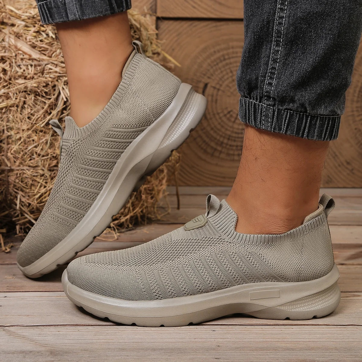 LIGHTWEIGHT SHOES FOR MEN