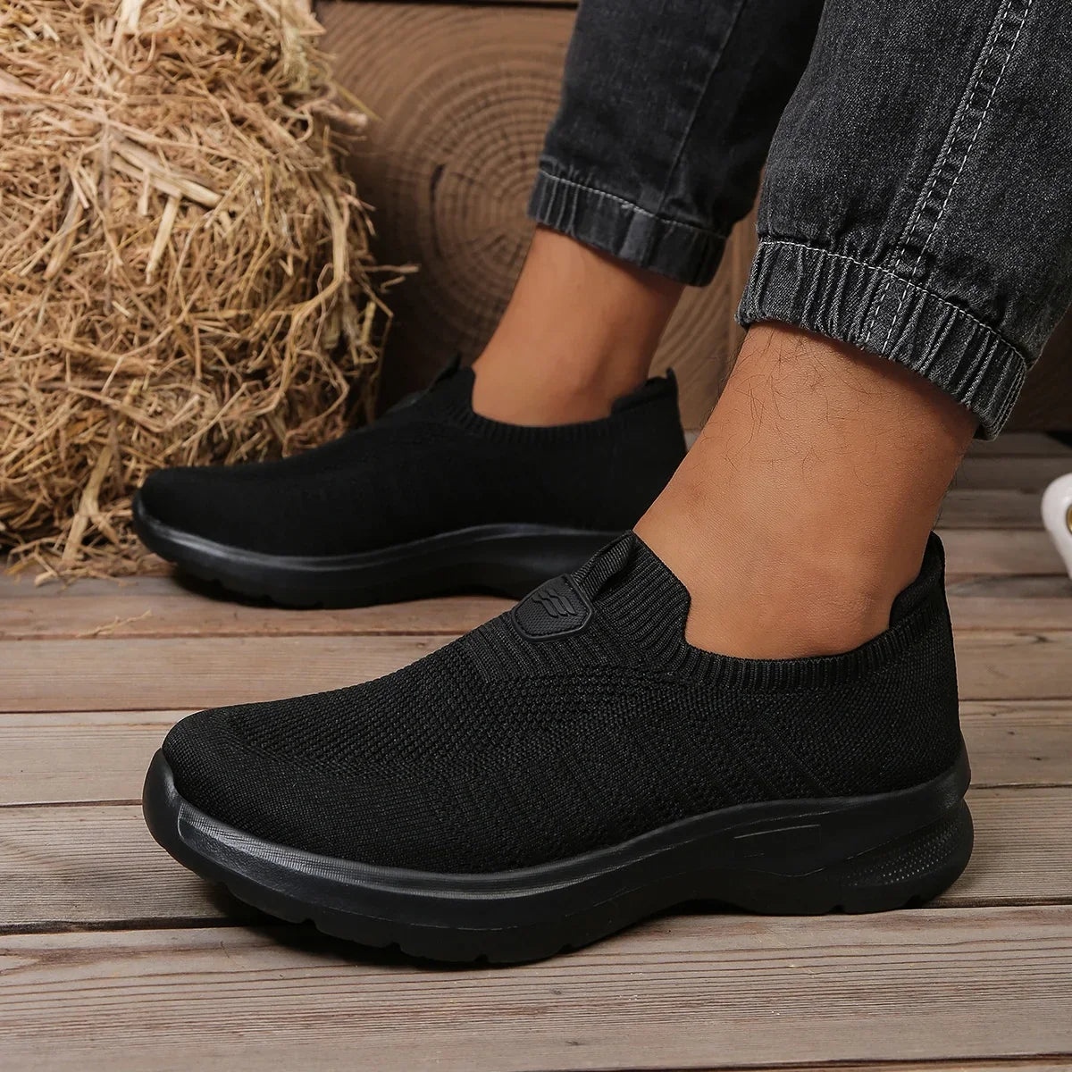 LIGHTWEIGHT SHOES FOR MEN