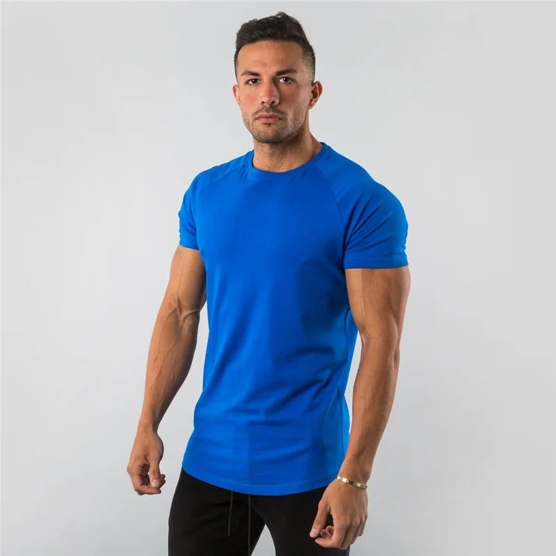 FITTED PERFORMANCE T-SHIRT FOR MEN