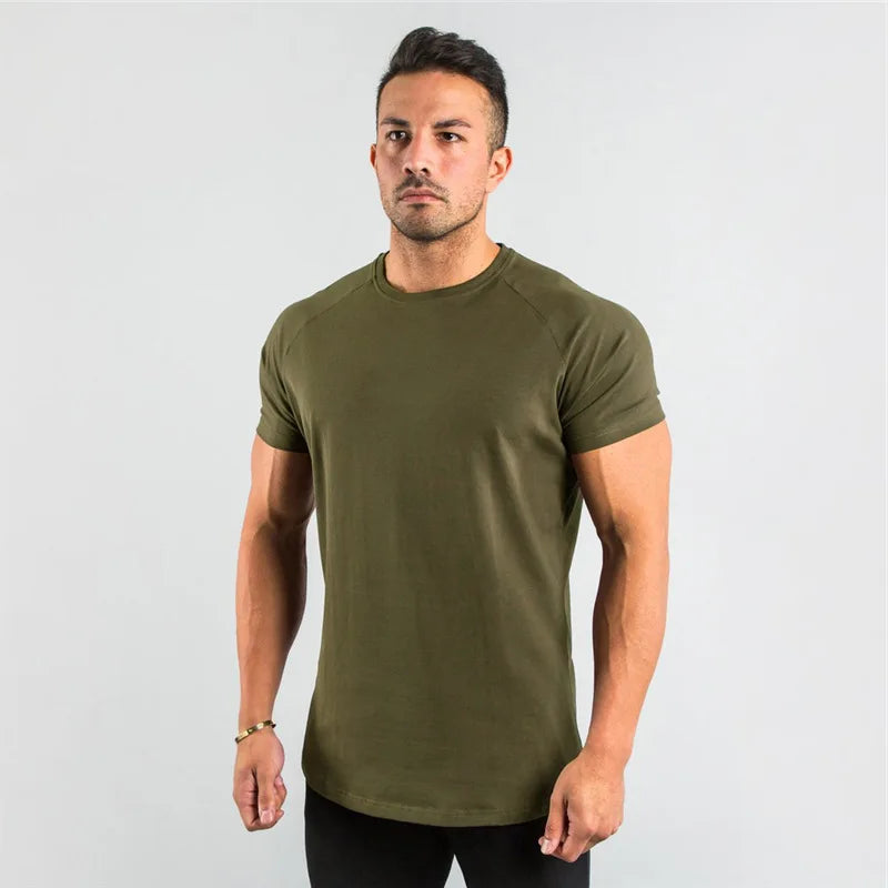 FITTED PERFORMANCE T-SHIRT FOR MEN