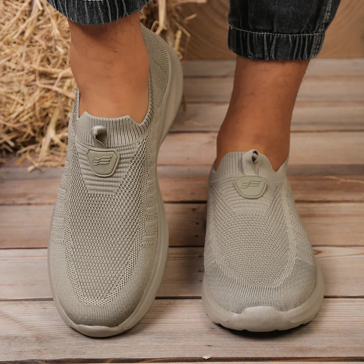 LIGHTWEIGHT SHOES FOR MEN