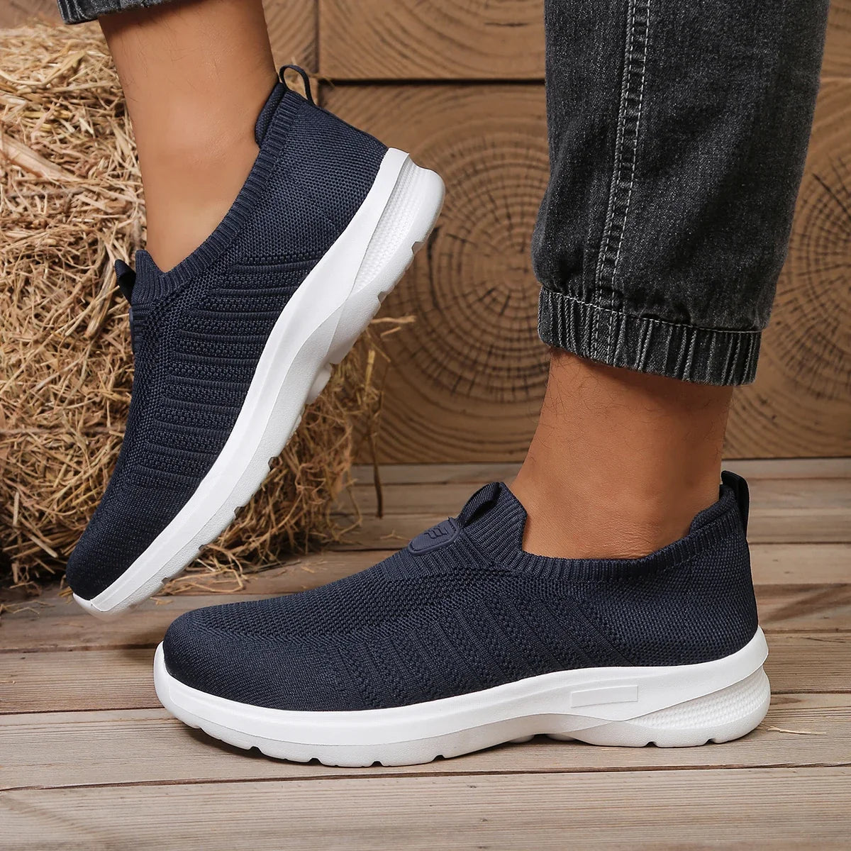 LIGHTWEIGHT SHOES FOR MEN