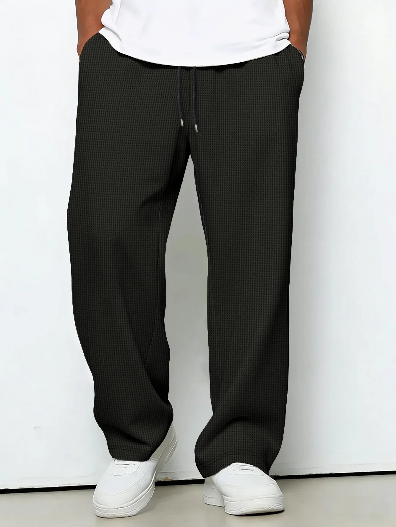 VERSATILE TROUSERS FOR MEN