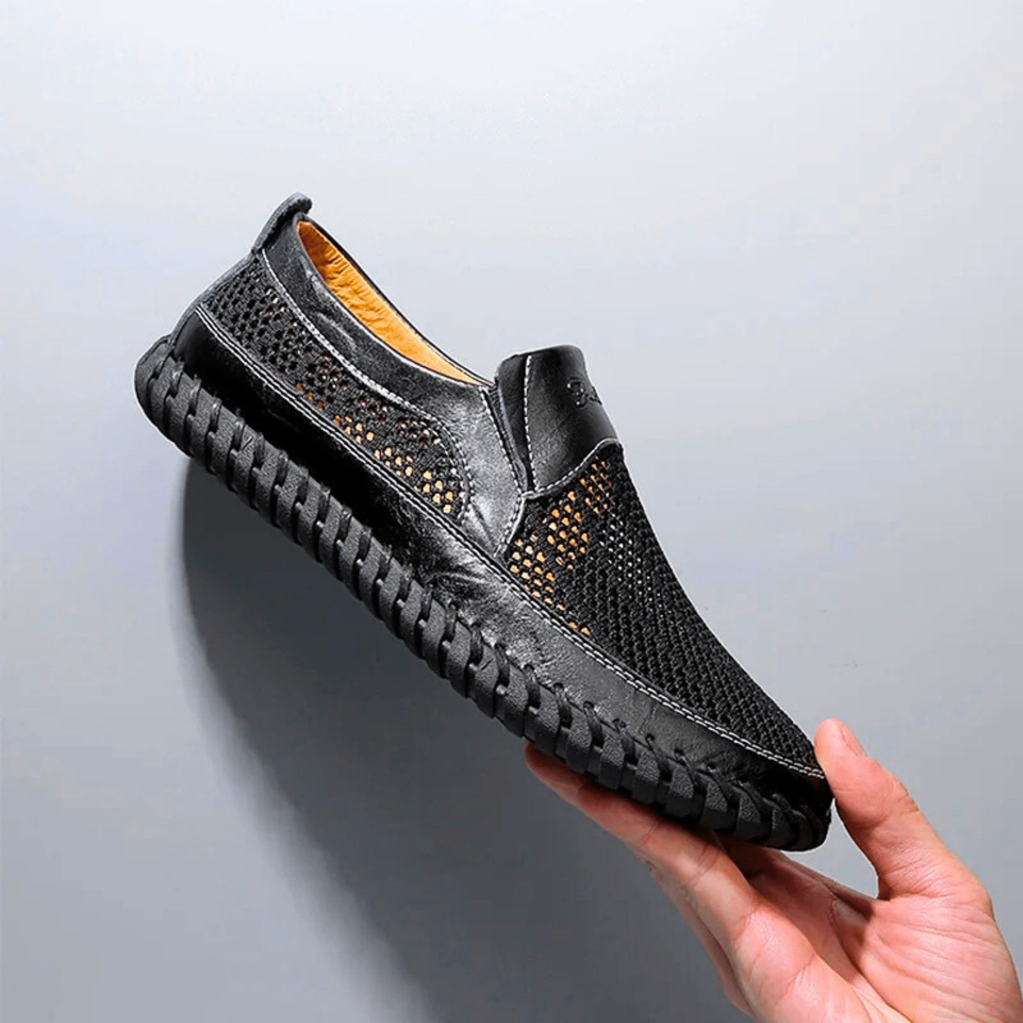 BREATHABLE SLIP-ON SHOES FOR MEN