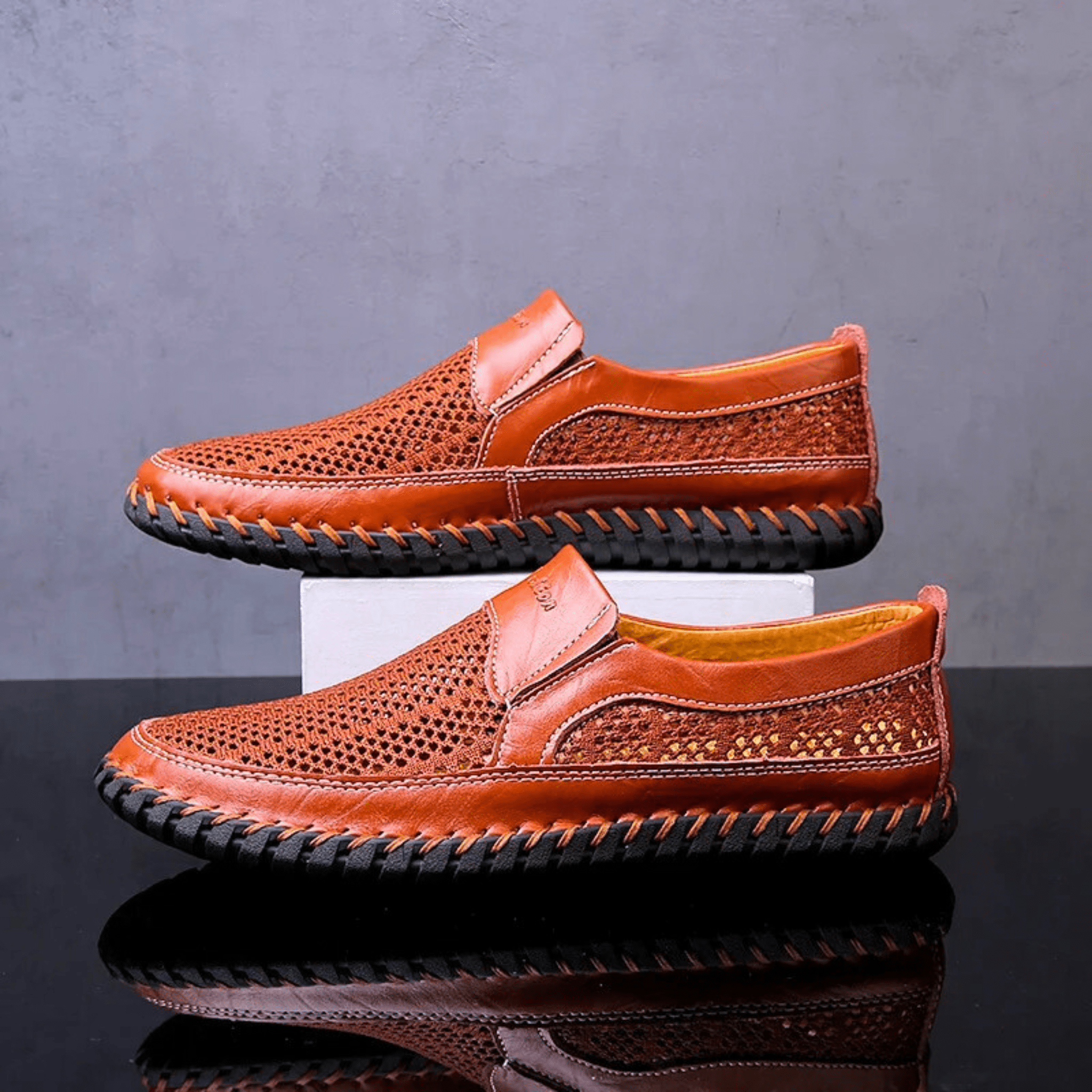 BREATHABLE SLIP-ON SHOES FOR MEN